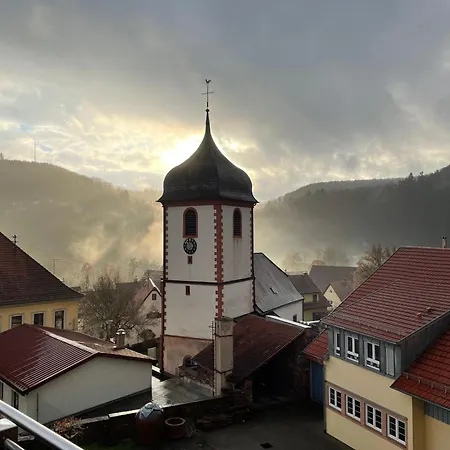 Sonniges Ferienapartment Am Alten Binauer Schloss